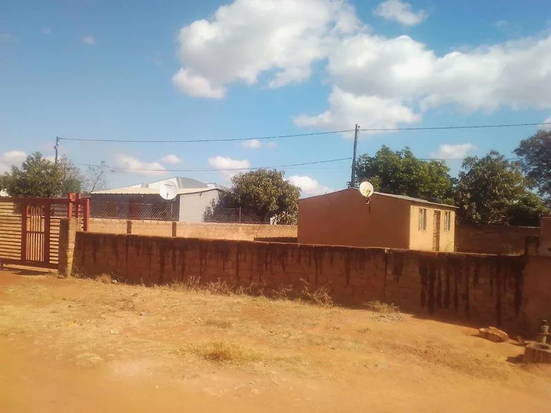 1 Bedroom House for sale in Lethlabile