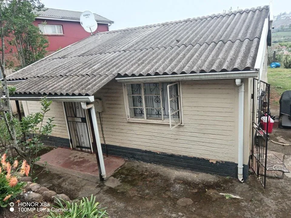 2 Bedroom House for sale in Imbali