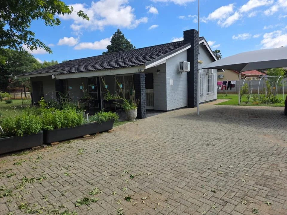 3 Bedroom House for sale in Naudeville