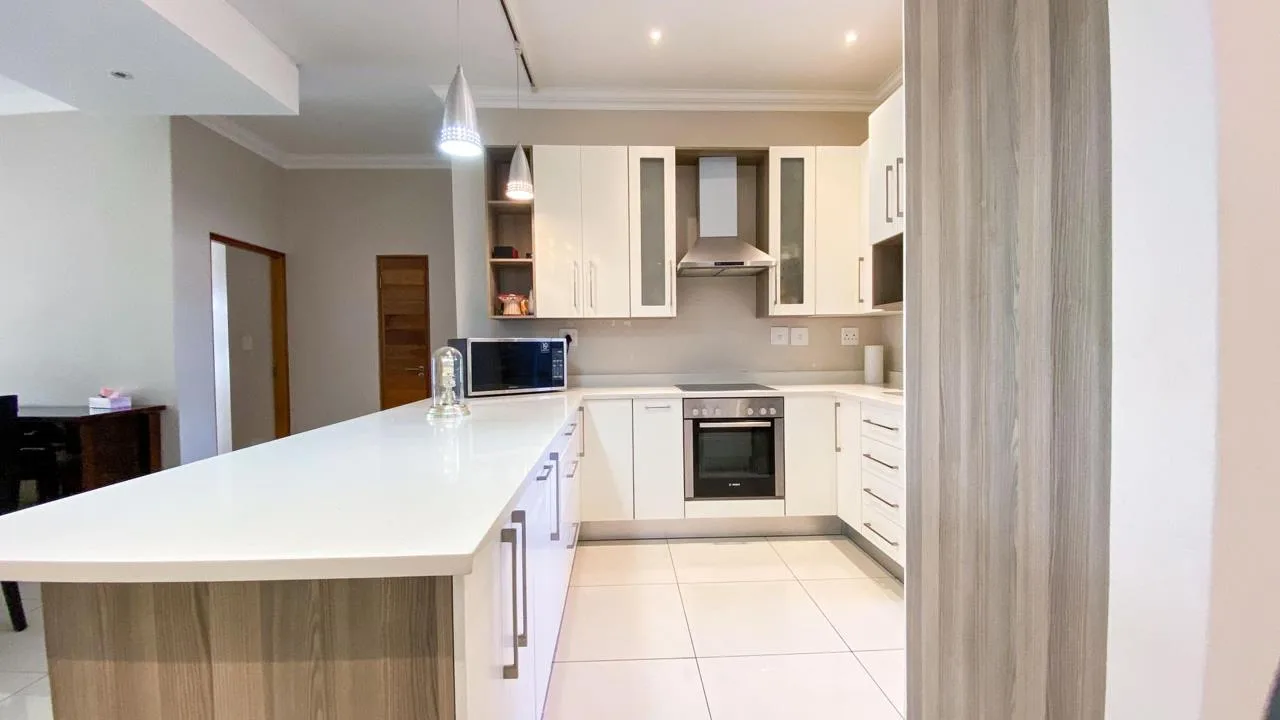 3 Bedroom Apartment / flat for sale in Morningside