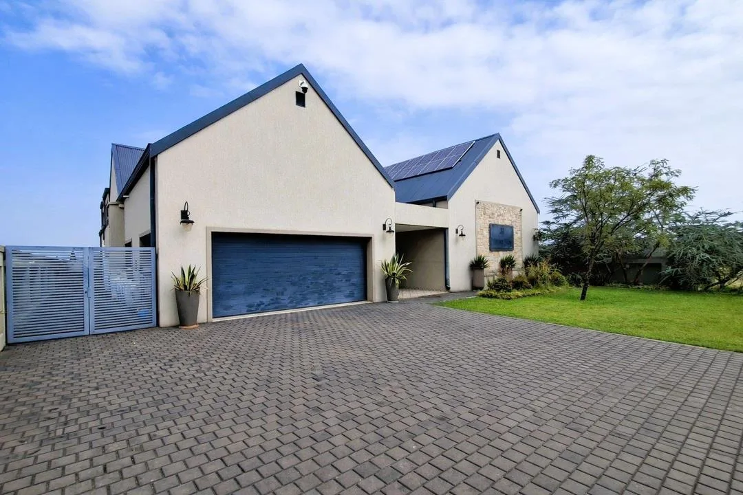 4 Bedroom House for sale in Heron Banks Golf Estate