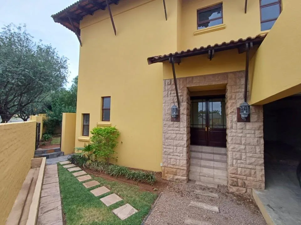 3 Bedroom Townhouse for sale in Jordaan Park