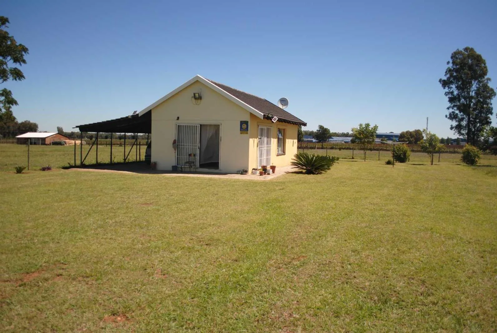 2.2 ha Smallholding in Valley Settlements AH
