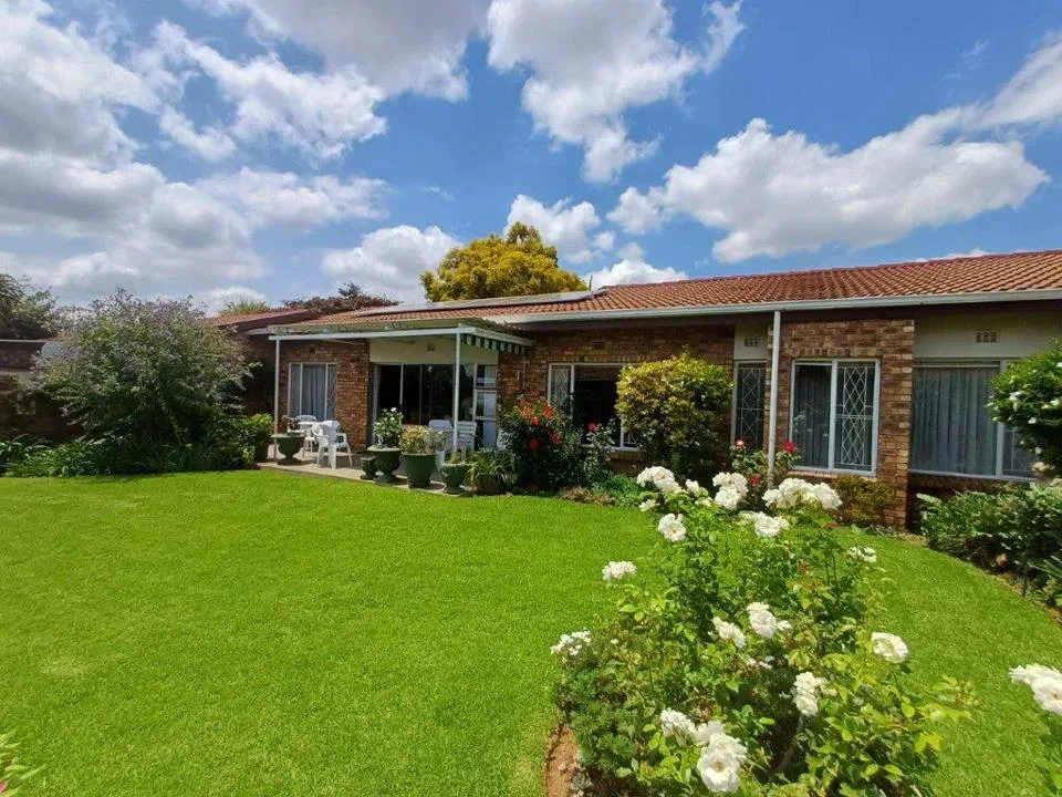 1 Bedroom Townhouse for sale in Sonneglans