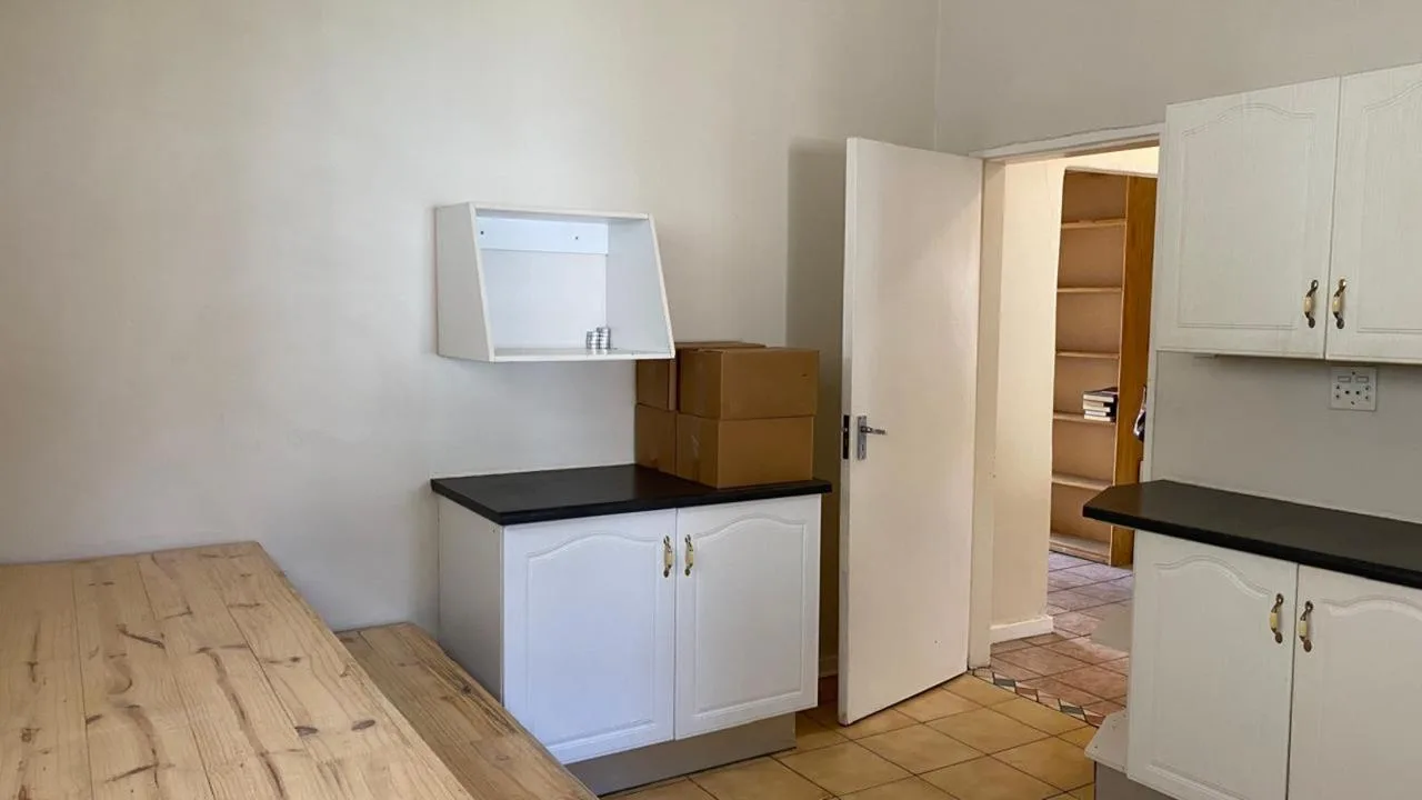 6 Bedroom House for sale in Westdene