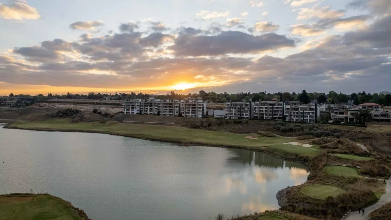4 Bedroom Apartment / flat for sale in Ebotse Golf Estate