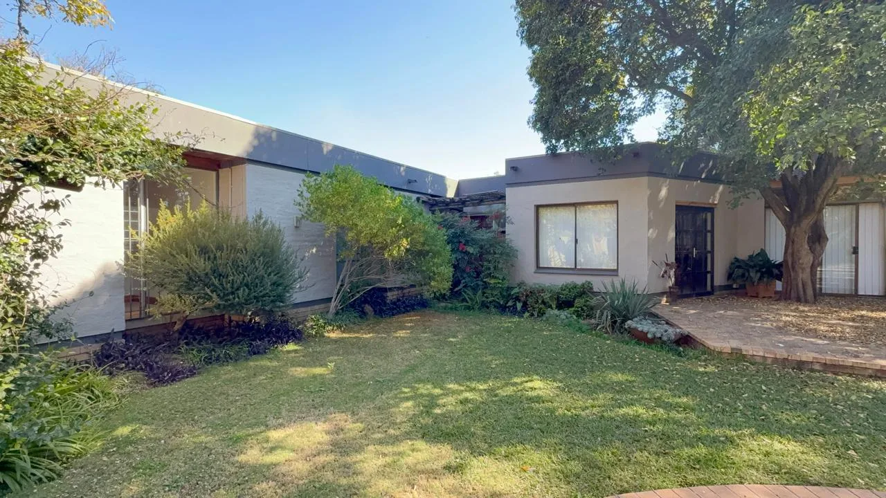 4 Bedroom House for sale in Lichtenburg