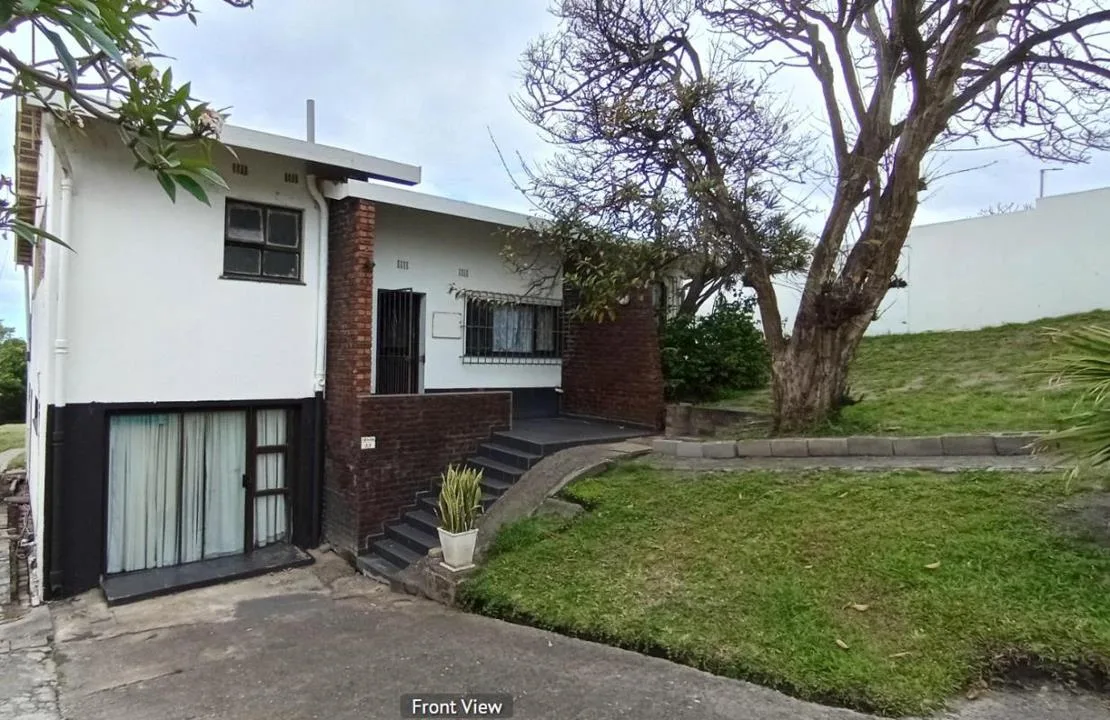 3 Bedroom House for sale in Uvongo Beach