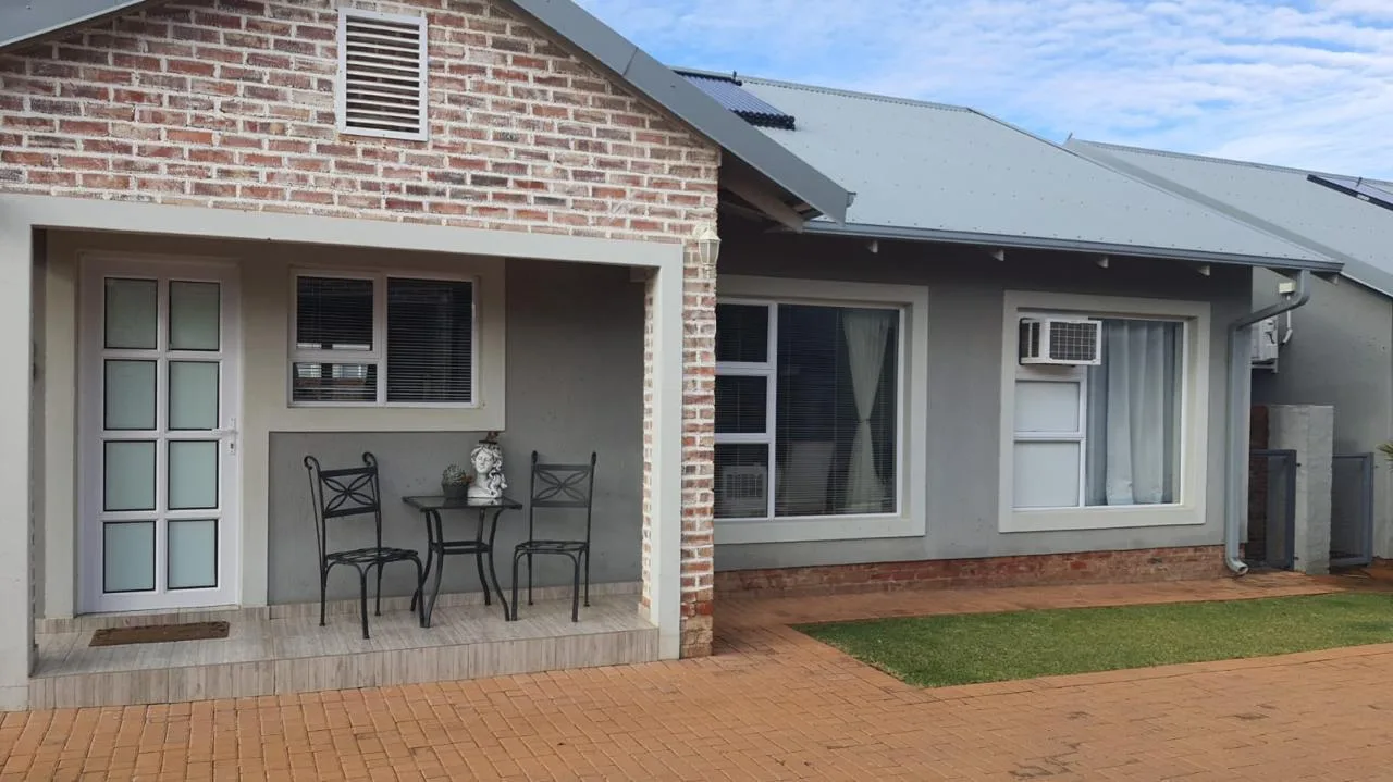 3 Bedroom Townhouse to rent in Lifestyle estate