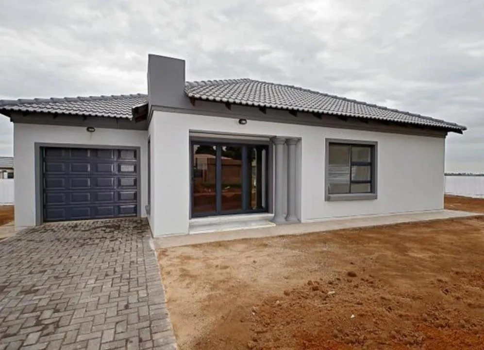 3 Bedroom House for sale in George Botha Park