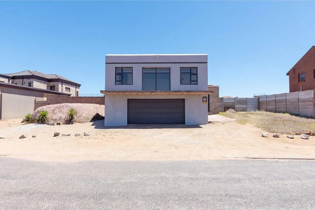 3 Bedroom House for sale in Vredenburg
