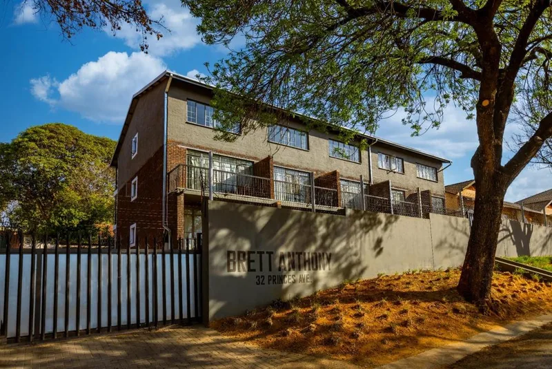 2 Bedroom Apartment / flat to rent in Windsor West