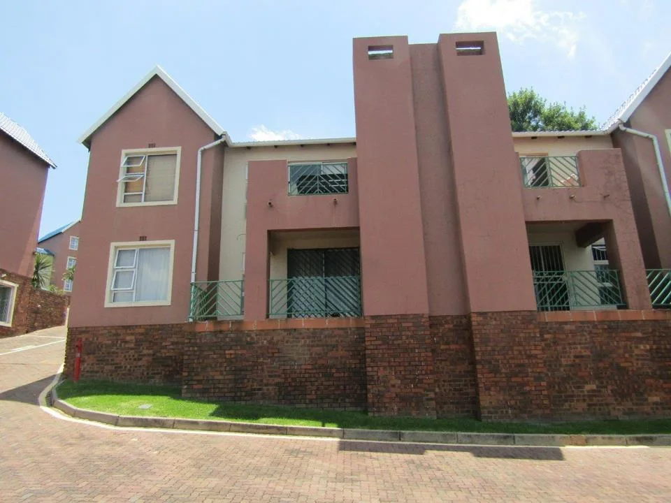 2 Bedroom Townhouse for sale in Winchester Hills