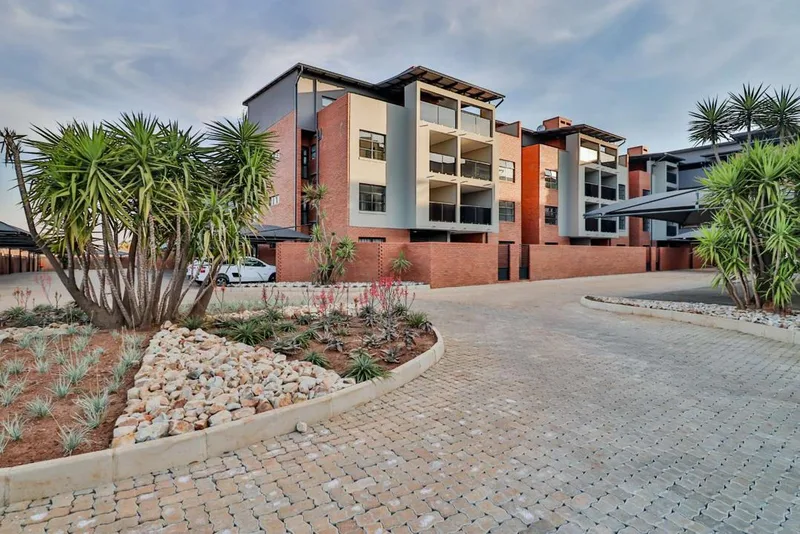 3 Bedroom Apartment / flat for sale in Bartlett