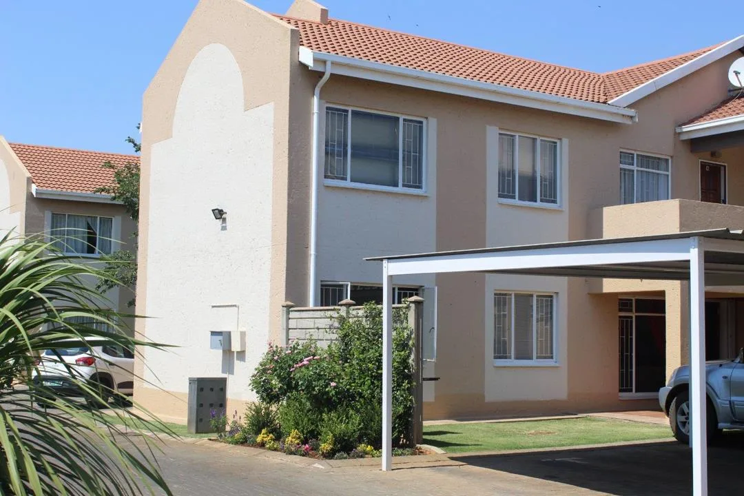 3 Bedroom Apartment / flat for sale in Kannoniers Park