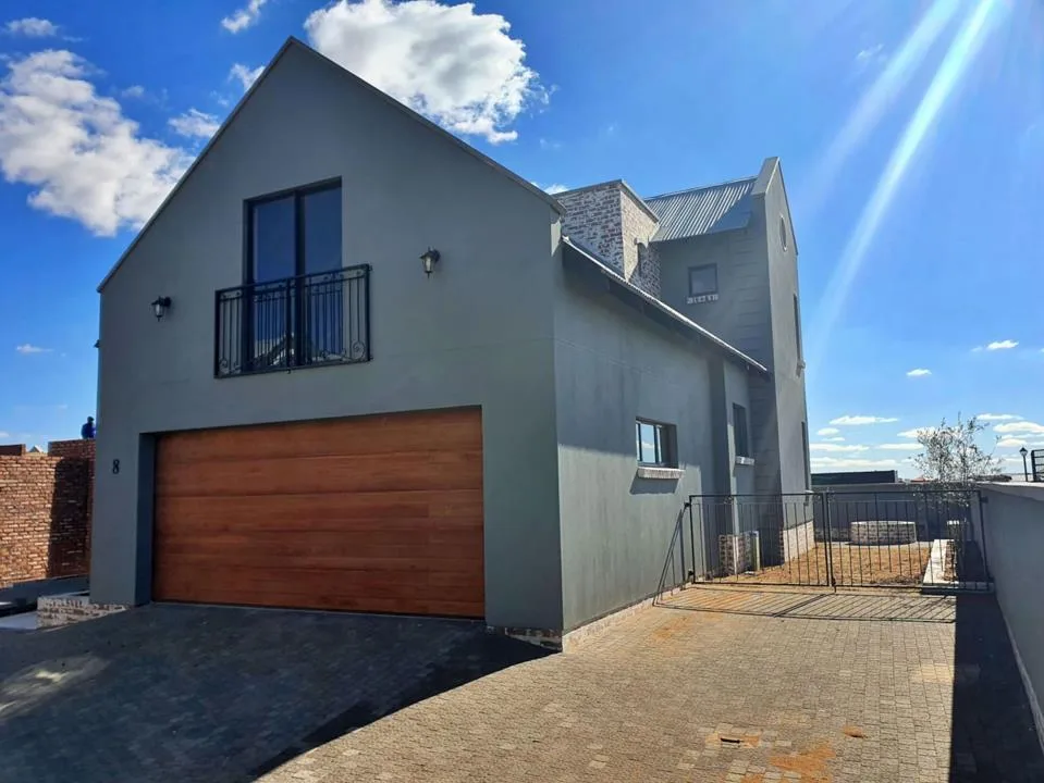 3 Bedroom Townhouse for sale in Woodland Hills Bergendal