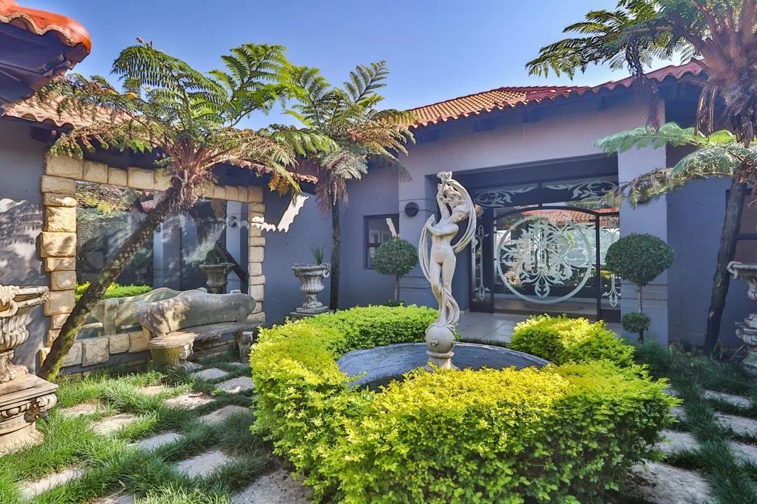 6 Bedroom House for sale in Pecanwood Estate