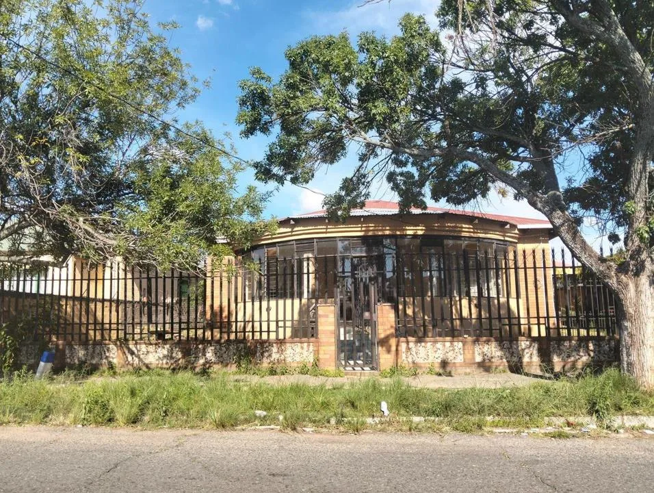 3 Bedroom House for sale in Townsview
