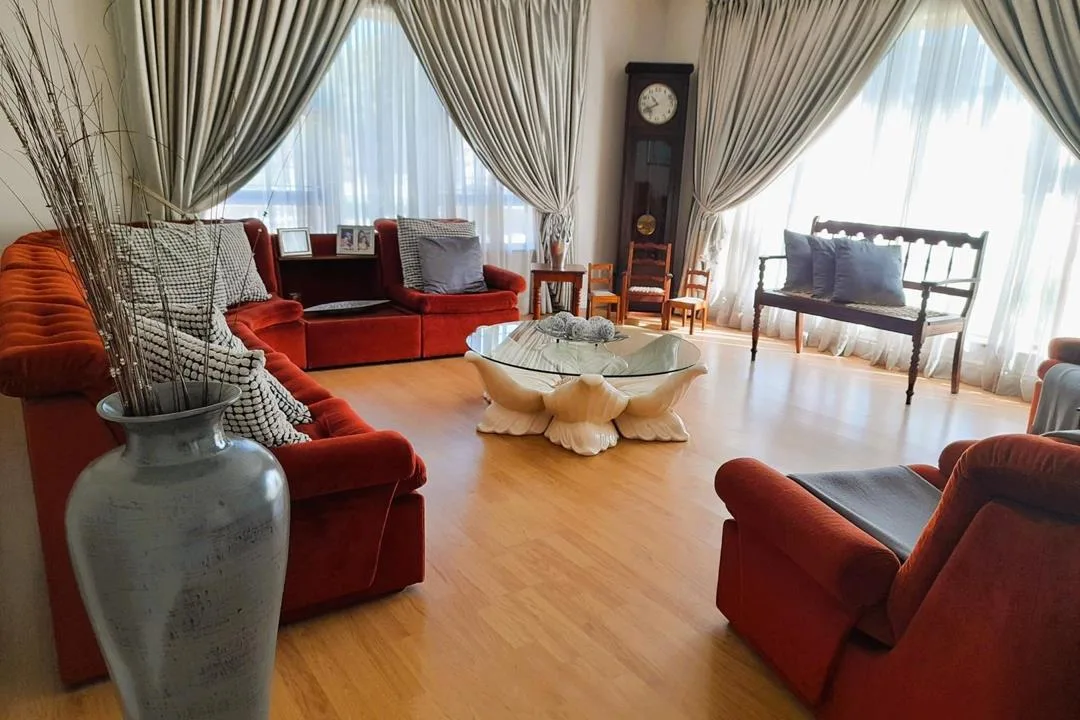 5 Bedroom House for sale in Bluewater Bay