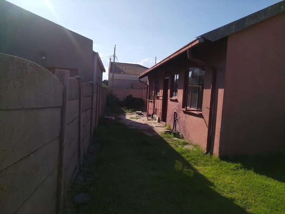 3 Bedroom House for sale in Zamdela