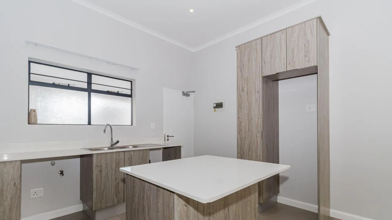 2 Bedroom Apartment / flat to rent in Morningside