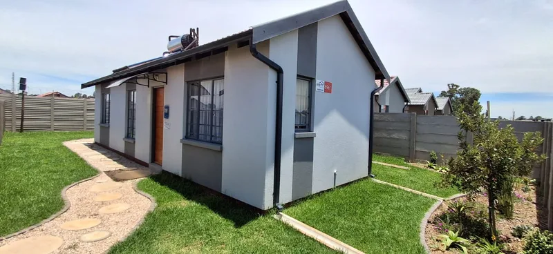 3 Bedroom House for sale in Sky City