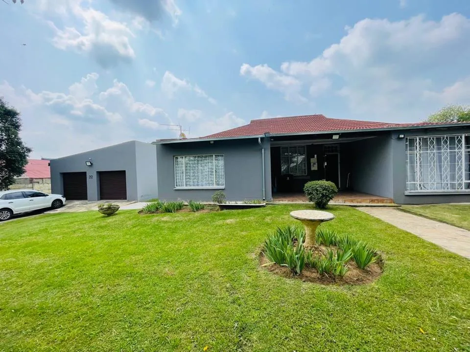4 Bedroom House for sale in New Modder