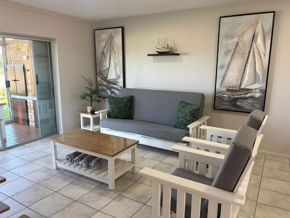 2 Bedroom Apartment / flat to rent in Hartenbos Central