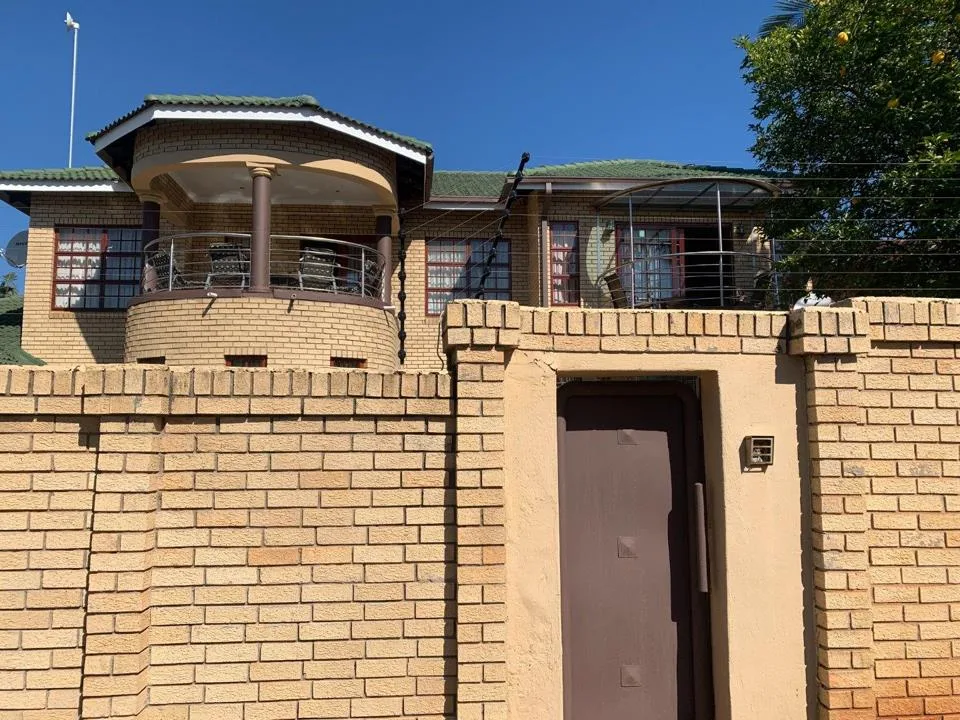5 Bedroom House for sale in Aquapark