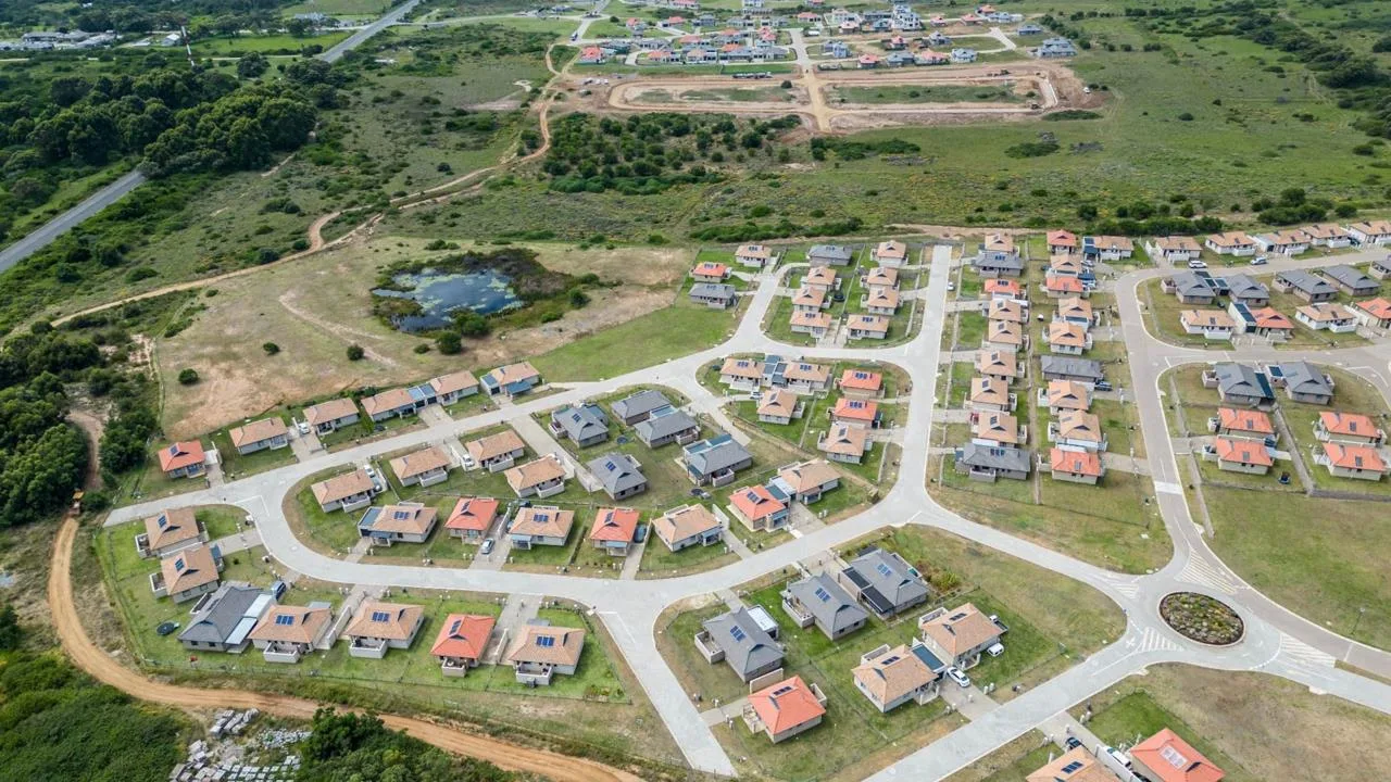 2 Bedroom House for sale in Kidds Beach