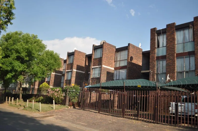 2 Bedroom Apartment / flat for sale in Windsor West