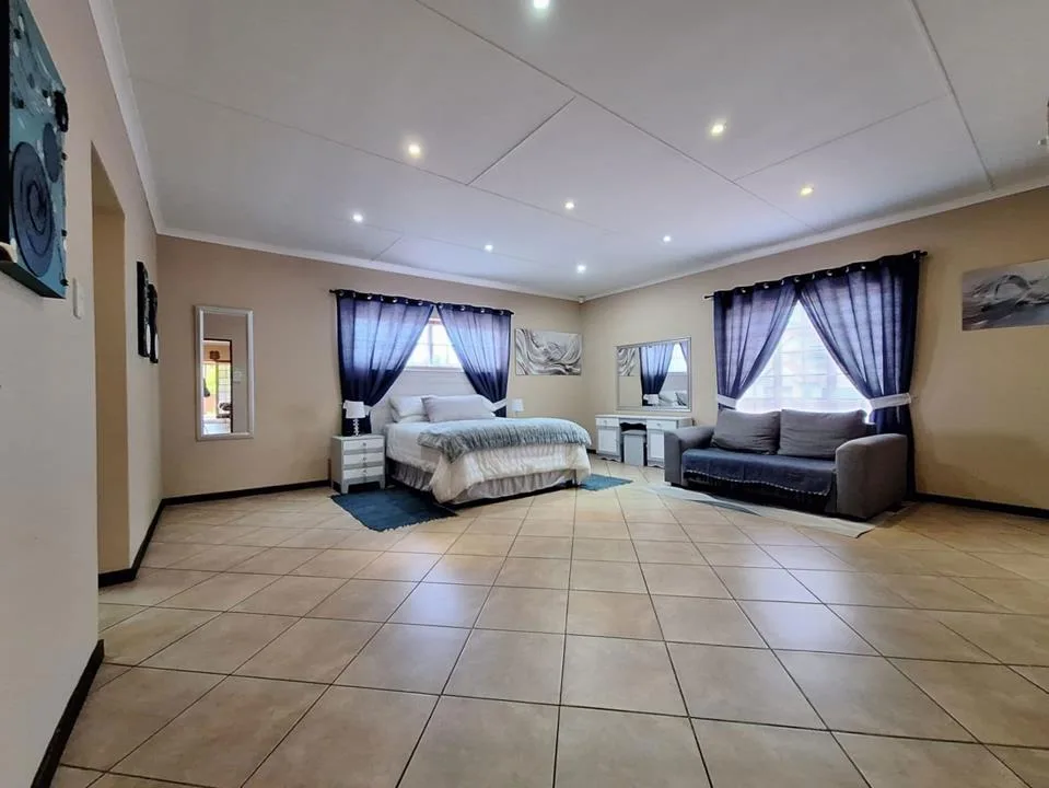 4 Bedroom House for sale in Lydenburg