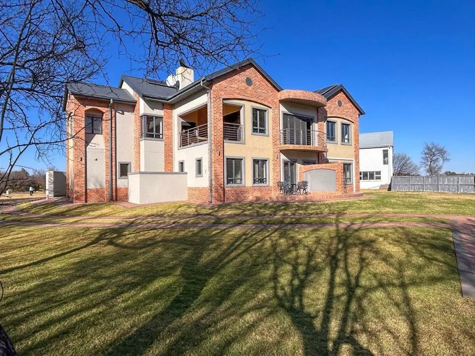4 Bedroom House for sale in Parys Golf & Country Estate