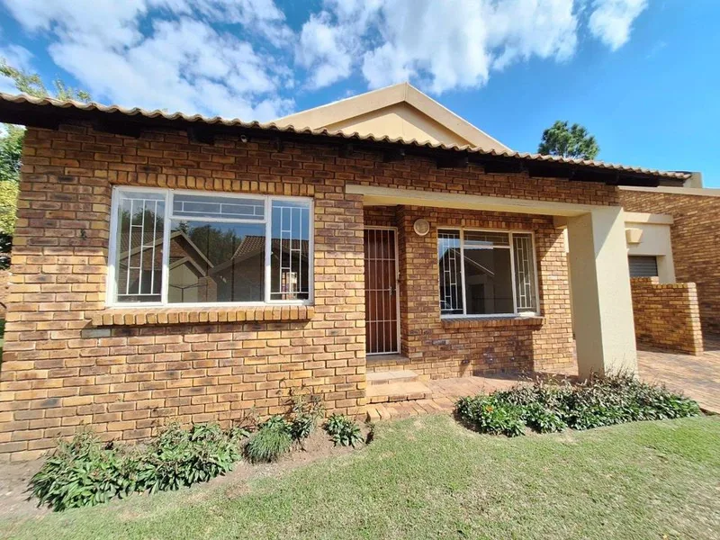2 Bedroom Townhouse for sale in Secunda
