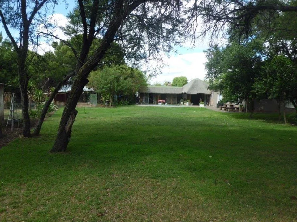 4 Bedroom House for sale in Estoire