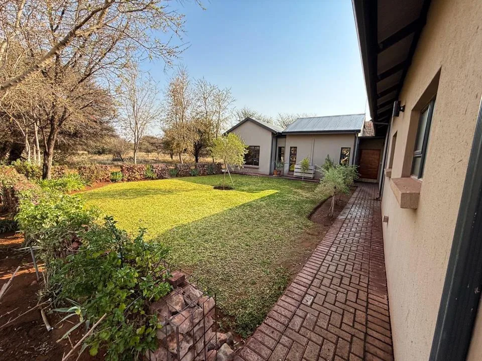 5 Bedroom House for sale in Kathu