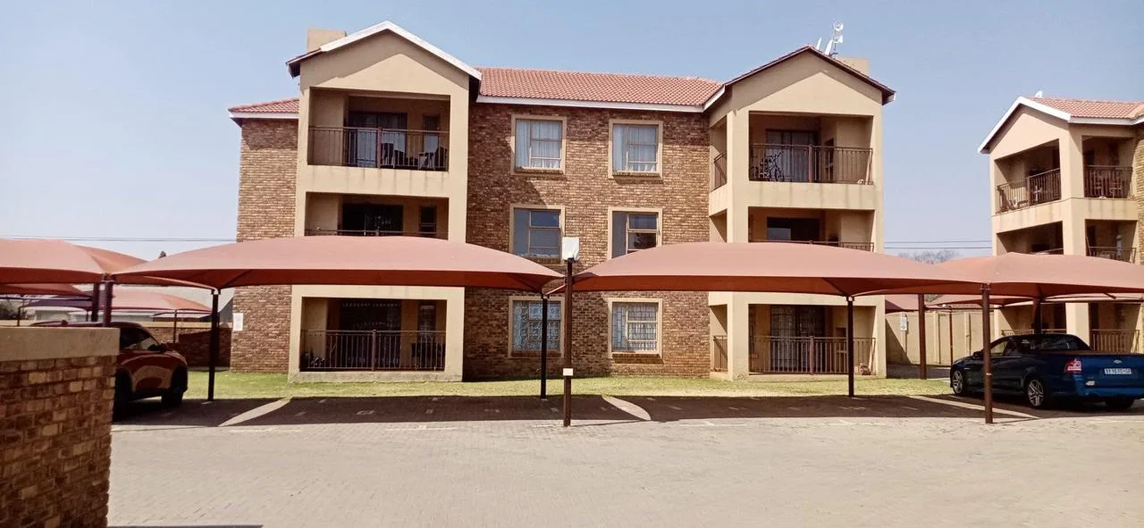 2 Bedroom Apartment / flat for sale in Rensburg