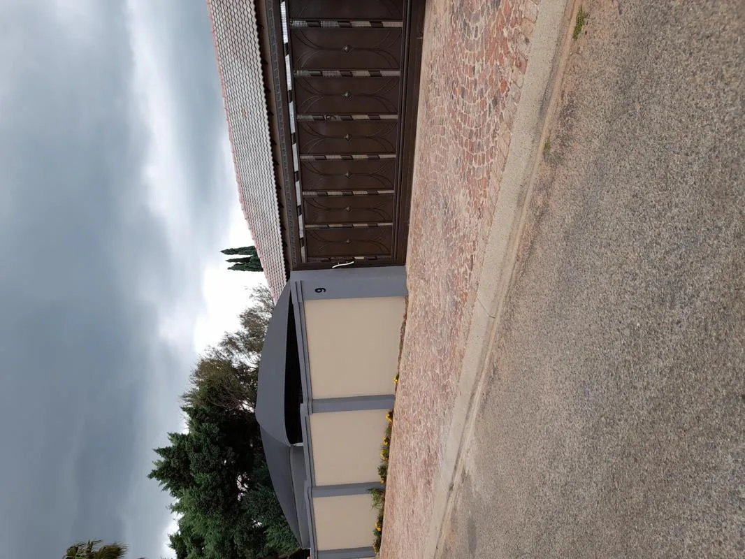 1 Bedroom Apartment in Crystal Park