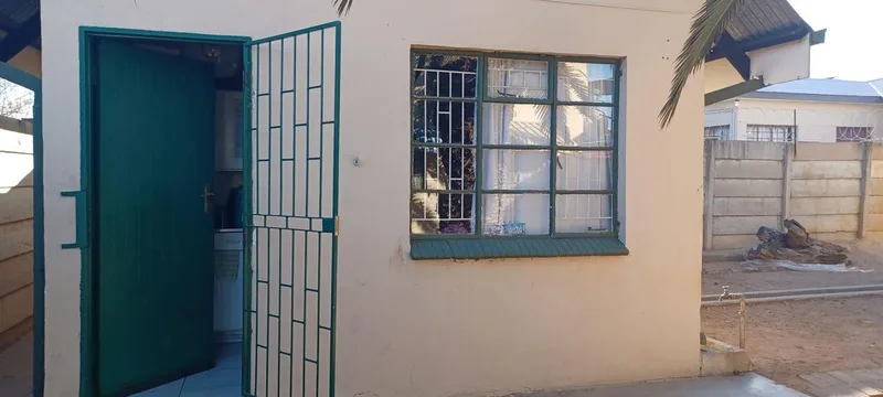 1 Bedroom Apartment / flat to rent in Vryburg
