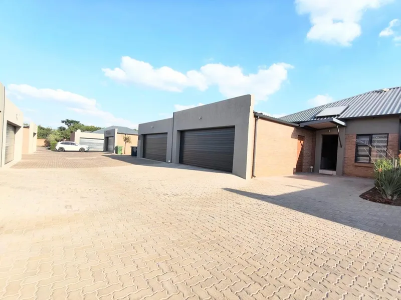 3 Bedroom Townhouse in De Aar