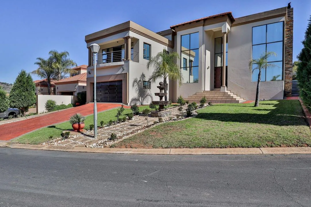 5 Bedroom House for sale in Xanadu