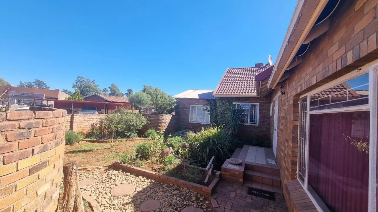 3 Bedroom House for sale in Postmasburg
