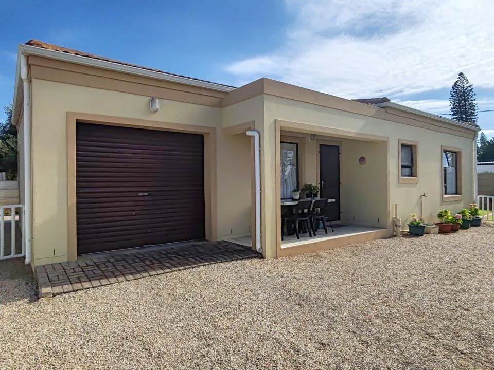 2 Bedroom House for sale in Moorreesburg