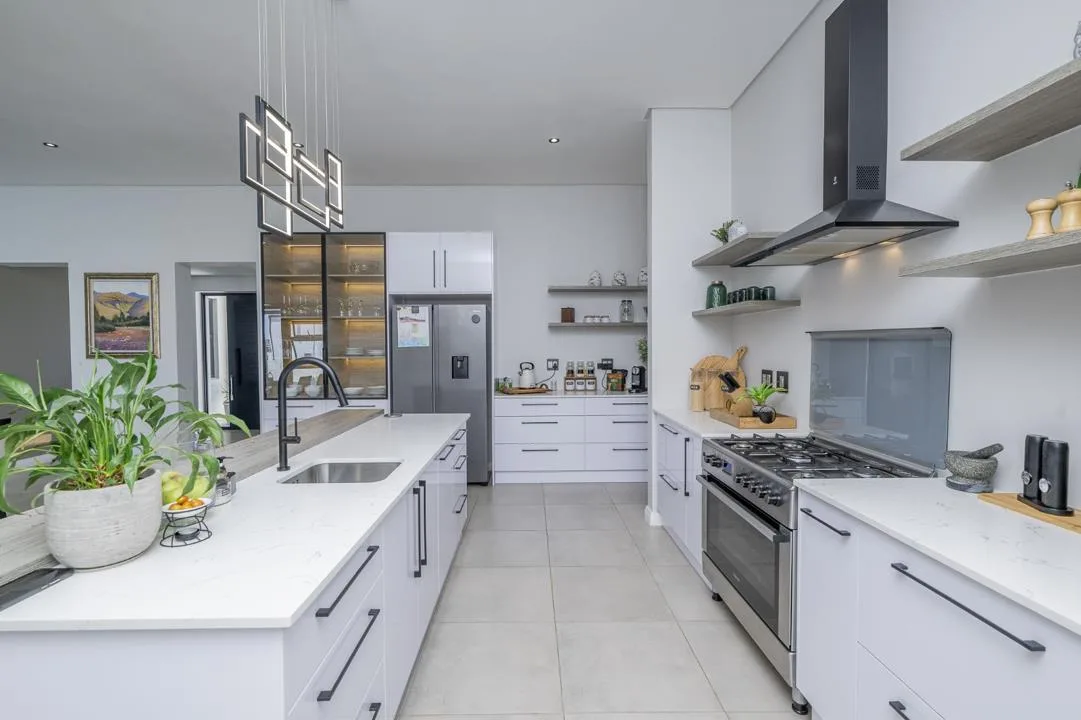3 Bedroom House for sale in Mount Royal Golf Estate