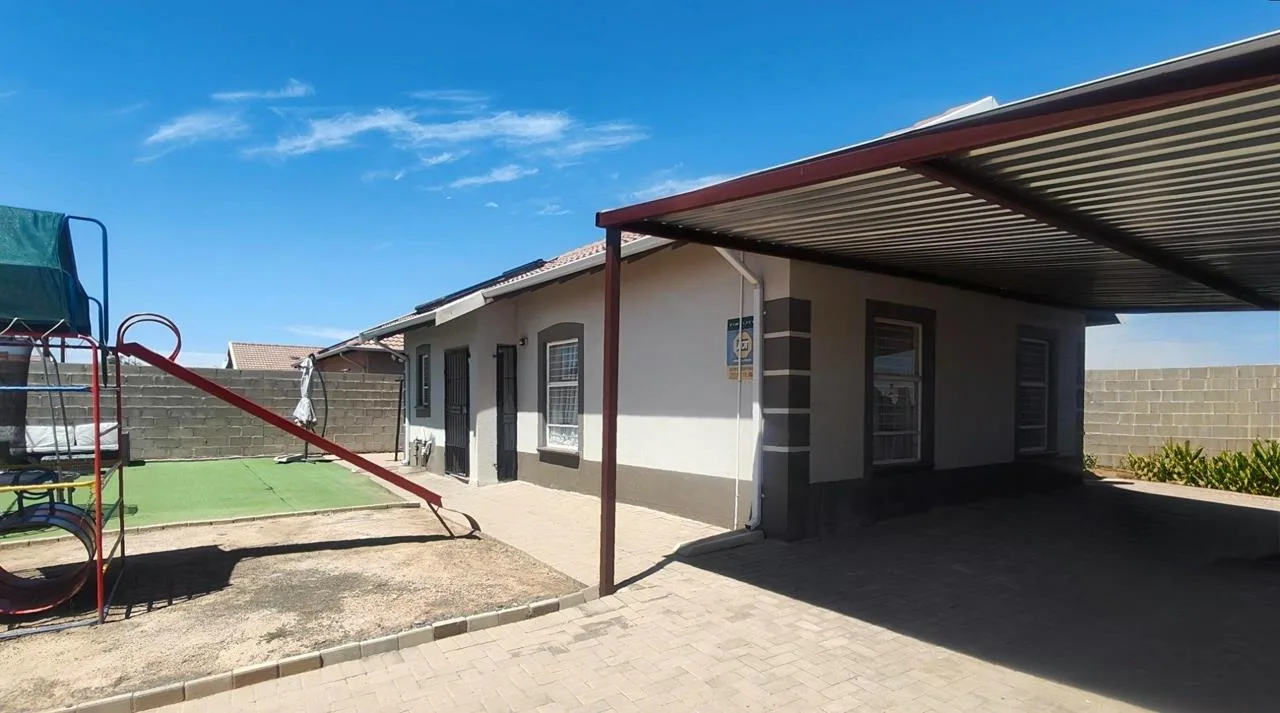 3 Bedroom House for sale in Raceway
