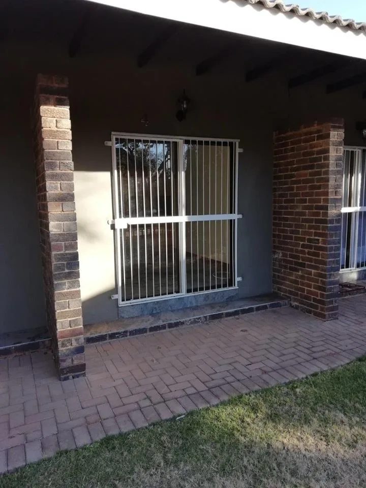1 Bedroom Apartment / flat to rent in Erasmus