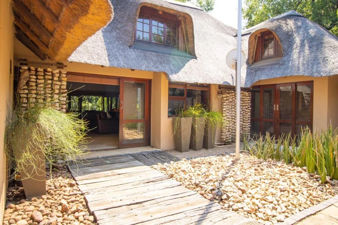 5 Bedroom House for sale in Lakeland Estate