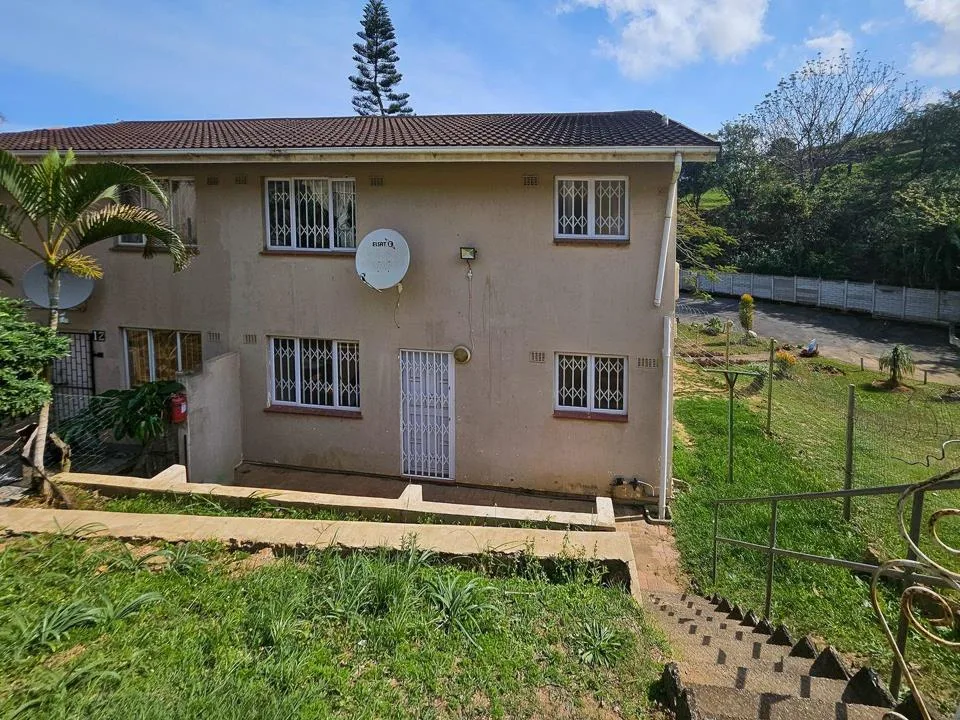 3 Bedroom Townhouse for sale in Amanzimtoti