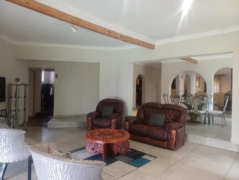 5 Bedroom House for sale in Amandasig