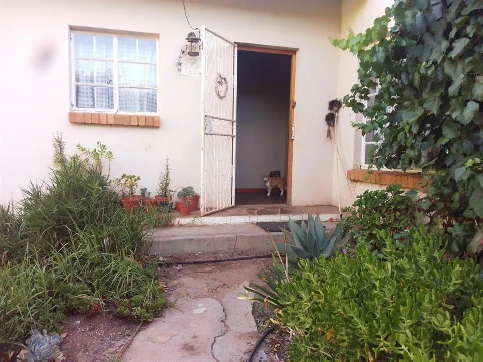 4 Bedroom House for sale in Uniondale